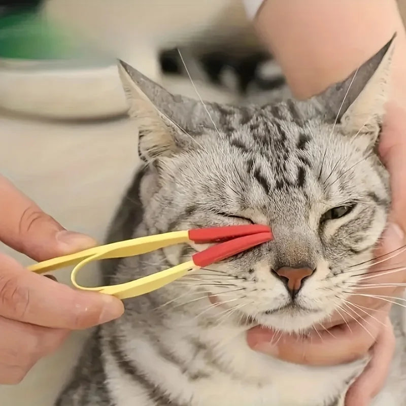 Dents fines du peigne pour le contour des yeux